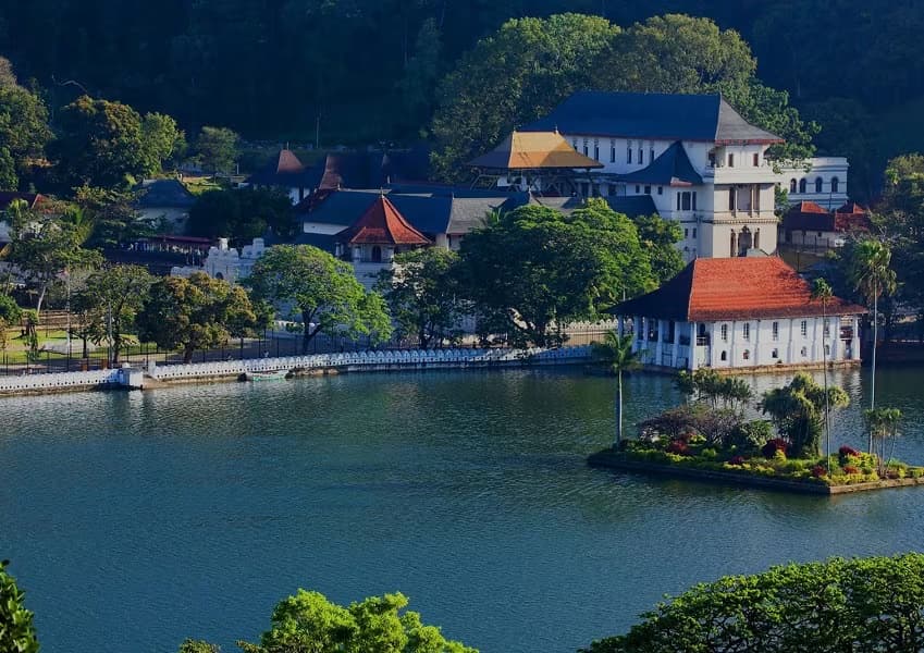 kandy lake daytours in srilanka 2025 kandy lake daytour in srilanka 2025